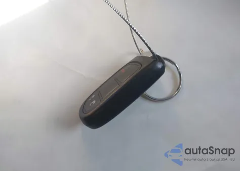 2019 Jeep Cherokee Latitude Plus 4X4 from USA, damaged, VIN 1C4PJMLX2KD346994